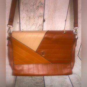 Adrienne Vittadini Handbag Satchel Brown Great Condition.